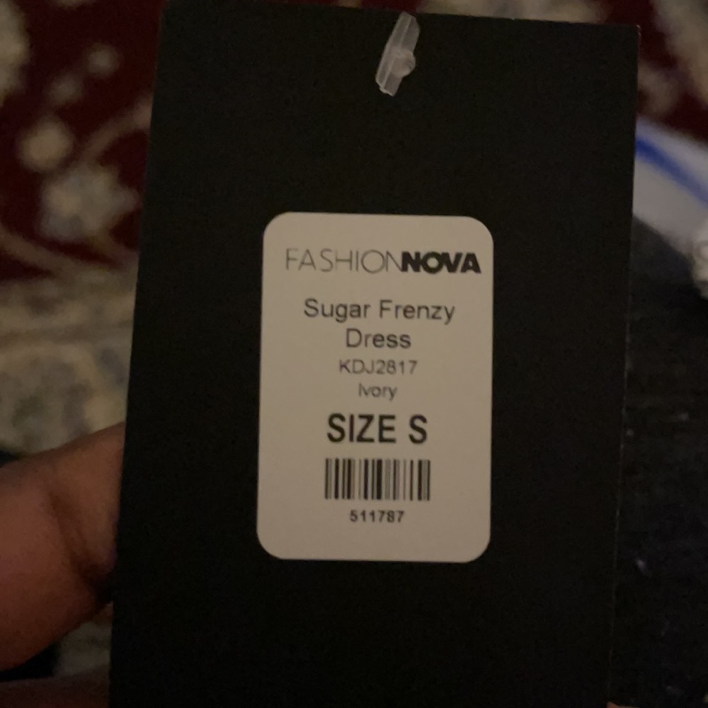 Dress - Picture 6 of 6